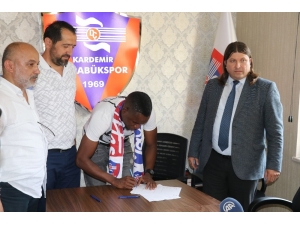 Karabükspor, Justin Junior Mengolo’yu Transfer Etti