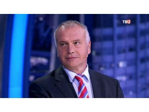 Özil Krizini Değerlendiren Rus Asıllı Alman Uzman: "Asıl Hedef Özil Değil Erdoğan"