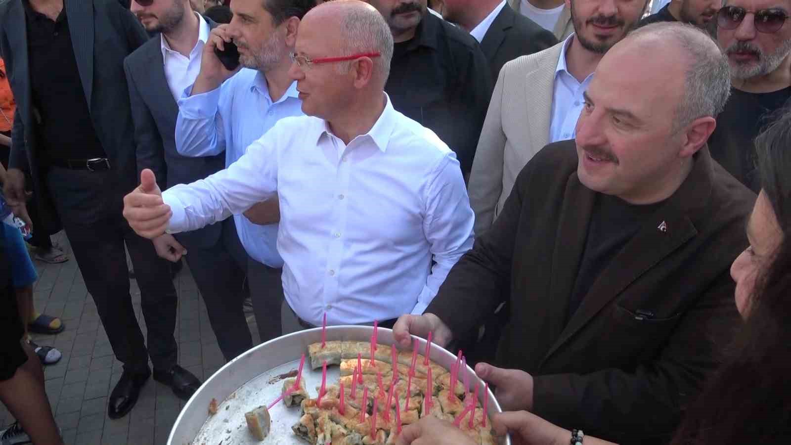 varank-tan-ozel-in-borek-goruntulerine-tepki-vatandasla-nasil-konusulmasi-gerektigini-bilmek-gerekiyor