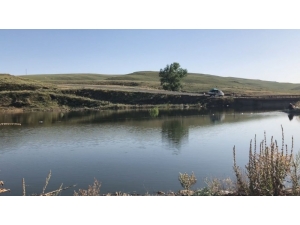 Yasağa Aldırış Etmeyen Balıkçılar Kars Barajı’nda Balık Avlıyor