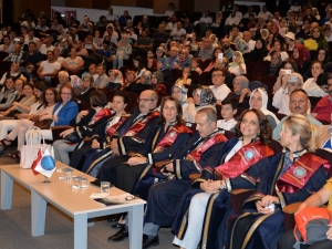 Sağlık Bilimleri Fakültesi’nde Diploma Heyecanı
