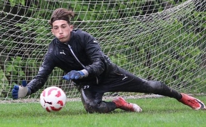 Galatasaray'dan Sürpriz Kaleci Transferi