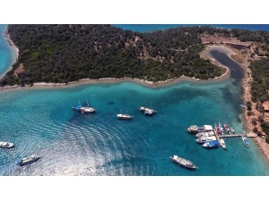 Teknelerden 3 Bin Ton Çöp Toplandı