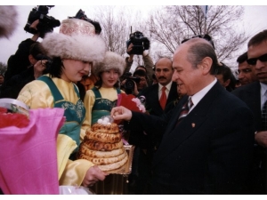 Mhp Lideri Bahçeli: "Başlattığım ‘Askıda Ekmek Projesi’ Geniş Bir Yankı Bulmuş, Vatandaşlarımızın Desteğiyle Buluşmuştur"