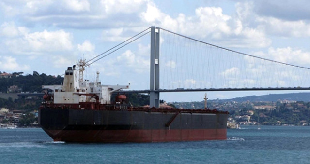 252 Metre Uzunluğundaki Yunanistan Bandıralı Gemi Arızalandı! Boğaz Gemi Trafiğine Kapatıldı