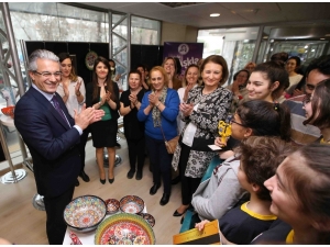 Karşıyaka Belediyesi ‘Kültür Merkezi’ Gibi