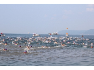 Çanakkale’de Troya Açık Su Yüzme Yarışı Gerçekleşti