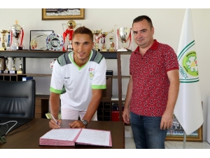 Tecrübeli Oyun Kurucu Yeşil-beyazlı Kulüpte