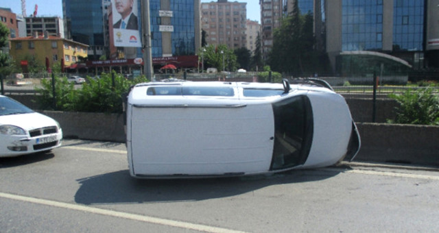 Kadıköy'de Zincirleme Kaza, Trafik Felç Oldu!