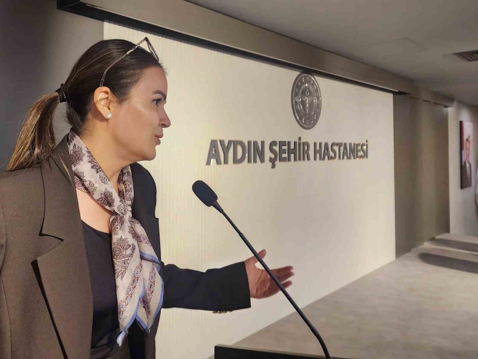 aydin-sehir-hastanesi-nde-bashekim-ozbagcivan-hekimlerle-bir-araya-geldi