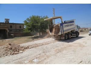 Eyyübiye Belediyesi Yol Yapım Çalışmalarını Sürdürüyor