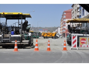Karayolları Kars’ın Şehir İçi Bağlantı Yollarını Da Sıcak Asflat Yapıyor