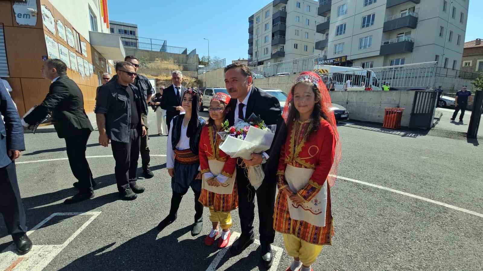 kayseri-de-2026-2027-egitim-ogretim-yilina-coskulu-acilis