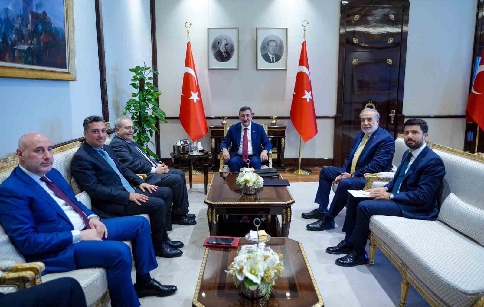 cumhurbaskani-yardimcisi-yilmaz-lubnan-basbakan-yardimcisi-mitri-ile-gorustu