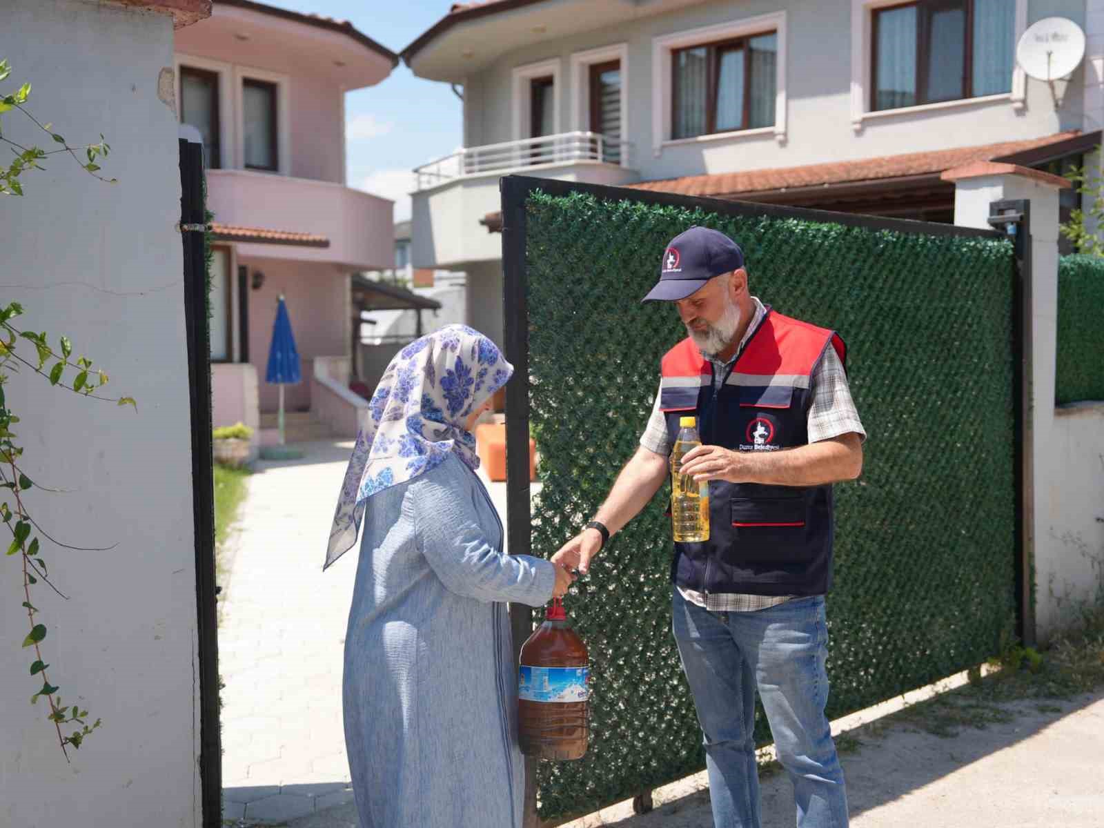 duzce-de-atik-yag-kampanyasina-katilanlara-sivi-yag-hediyesi