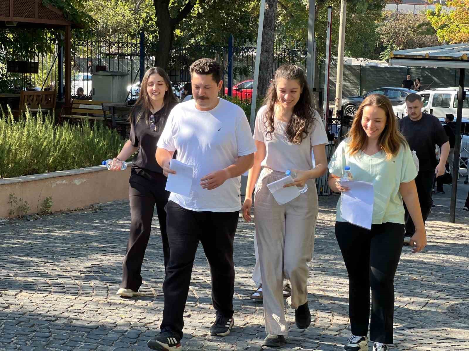 1-milyon-708-bin-adayin-katildigi-kpss-oturumu-sona-erdi
