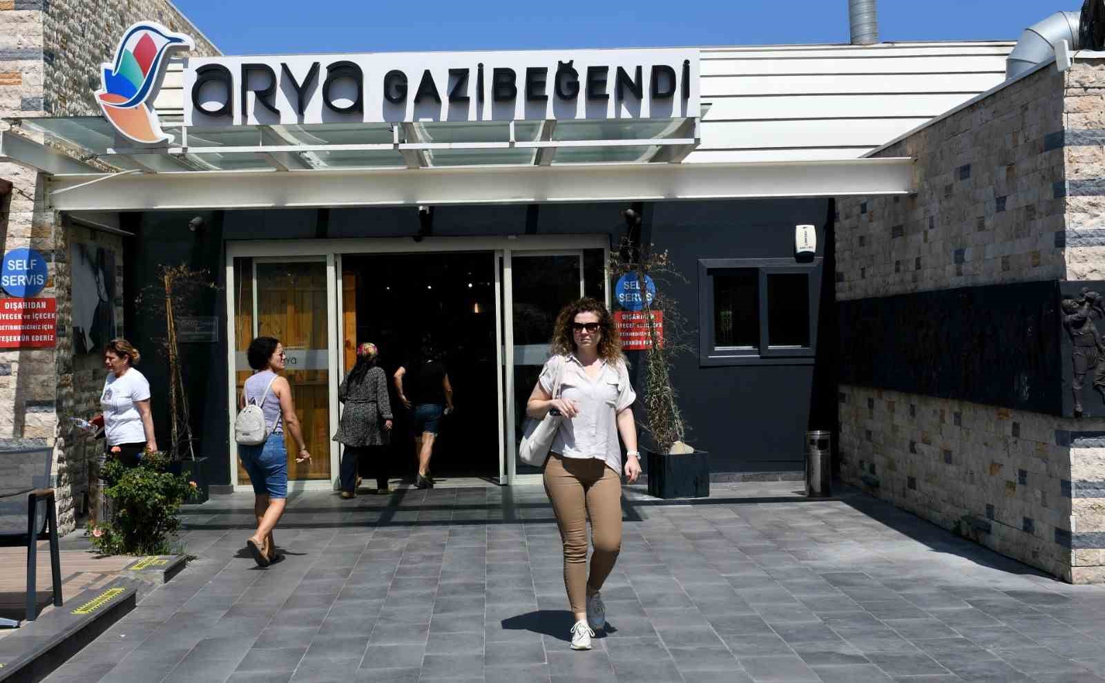 kusadasi-belediyesi-nin-turistik-tesisleri-ilgi-goruyor