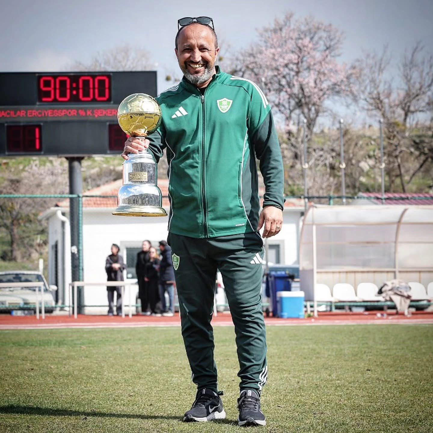 kayseri-sekerspor-da-erkan-demirel-ile-yollar-ayrildi