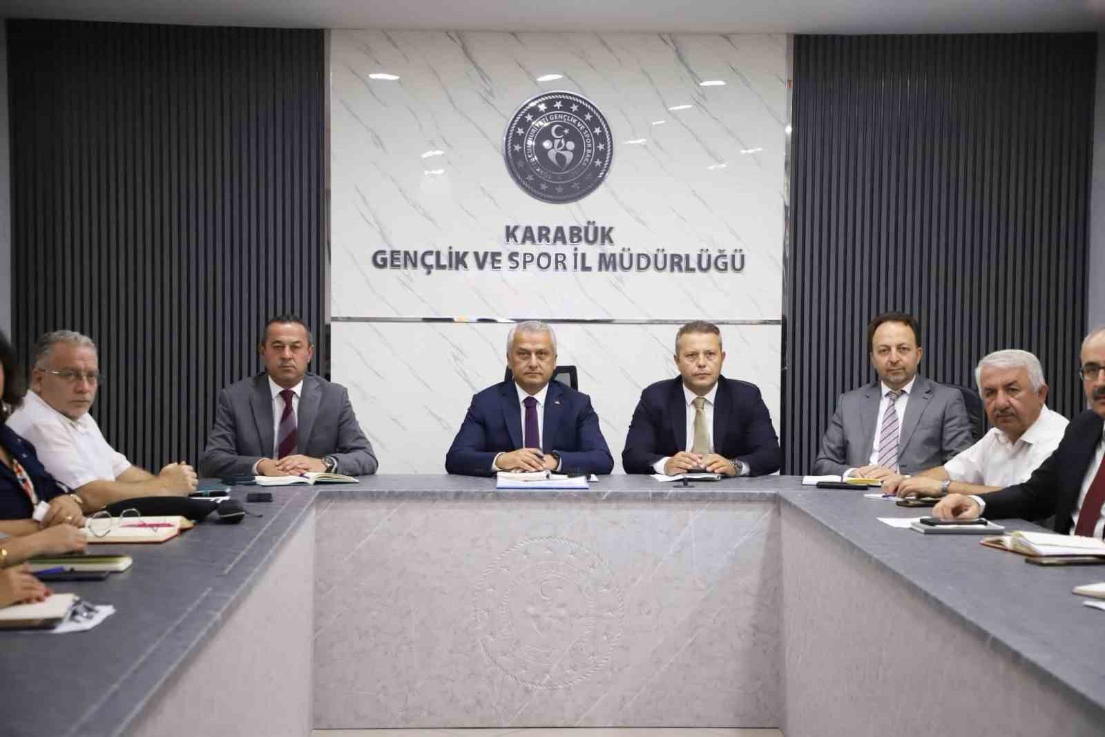 genclik-ve-spor-mudurlugunde-donem-basi-toplantisi