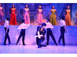 16. Uluslararası Bodrum Bale Festivali “Zorba" İle Başladı