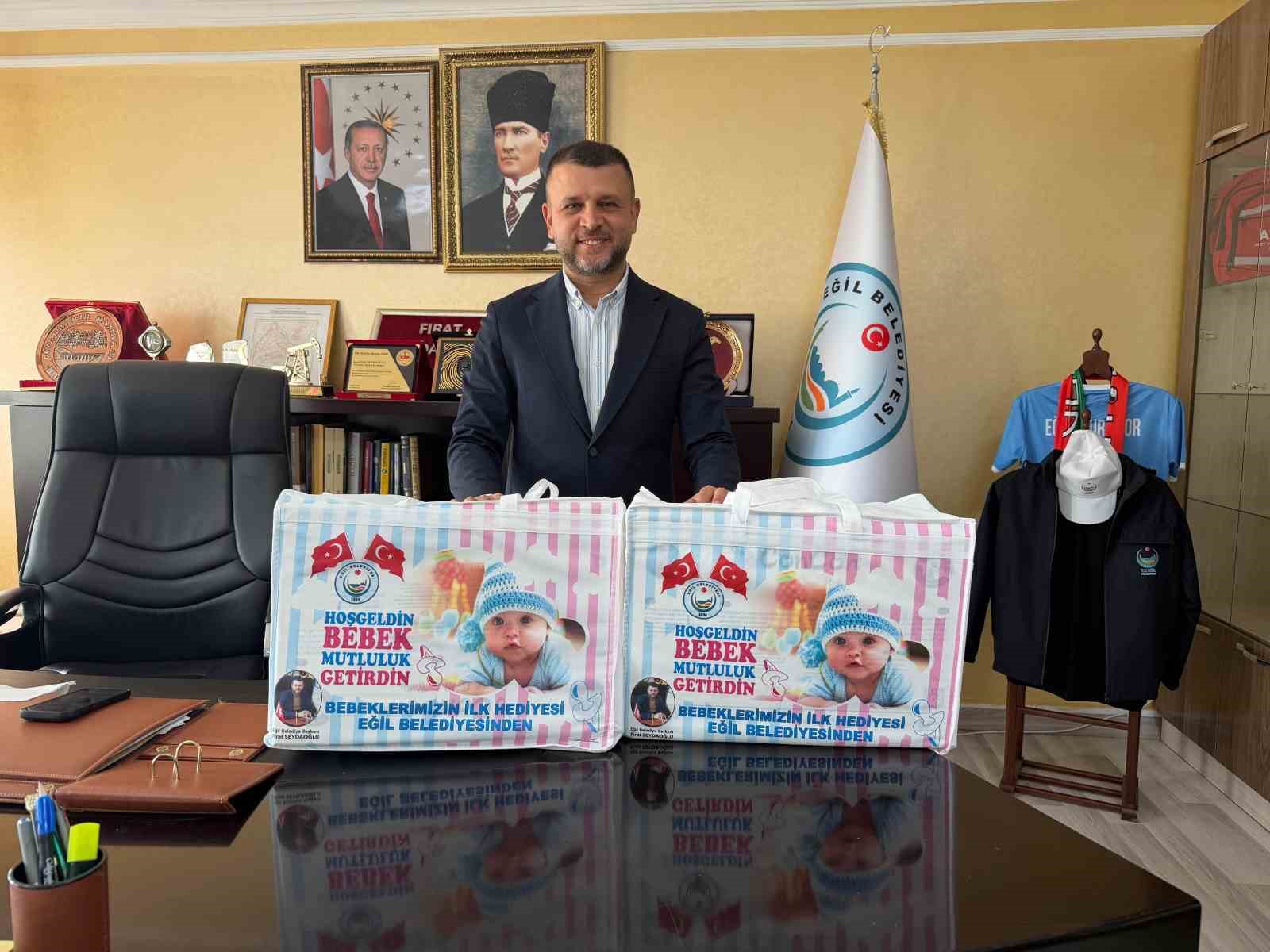 egil-belediyesi-nden-yenidogan-bebeklere-hediye