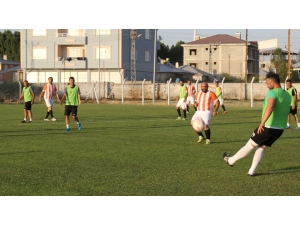 Van Büyükşehir Belediyespor Yöneticileri İle Basınspor Arasında Dostluk Maçı