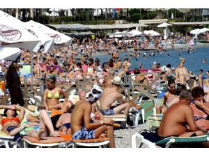 Kemer’de Oteller Yüzde 100’lük Doluluk Oranına Ulaşıyor