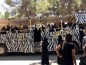 Suriyeli İle Kilisli Bayanlar Hayvanat Bahçesini Gezdi