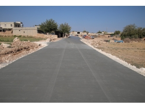 Akçakale’de Beton Yol Uygulaması Sürüyor