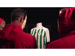 Konyaspor’dan ’La Casa De Papel’ Ve ’Çav Bella’lı Forma Tanıtımı