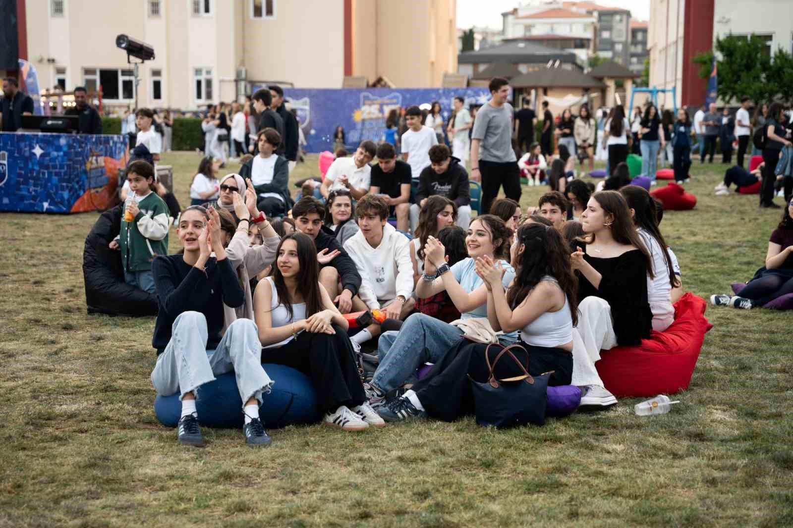 sanko-okullari-nin-25-inci-kurulus-yili-kapsaminda-genclik-ve-bahar-festivali-duzenlendi