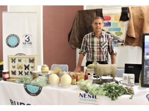 Deve Kuşu Yumurtasıyla Fakülteye Öğrenci Çekmeye Çalıştılar