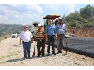 Köy Yollarına Sıcak Asfalt