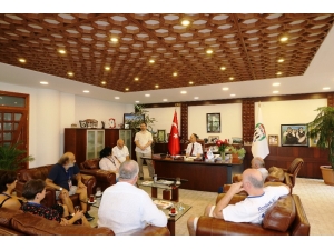 Resim Çalıştayı Ekibinden Başkan Türkmen’e Ziyaret