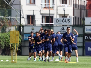 Fenerbahçe’de Benfica Mesaisi Sürüyor