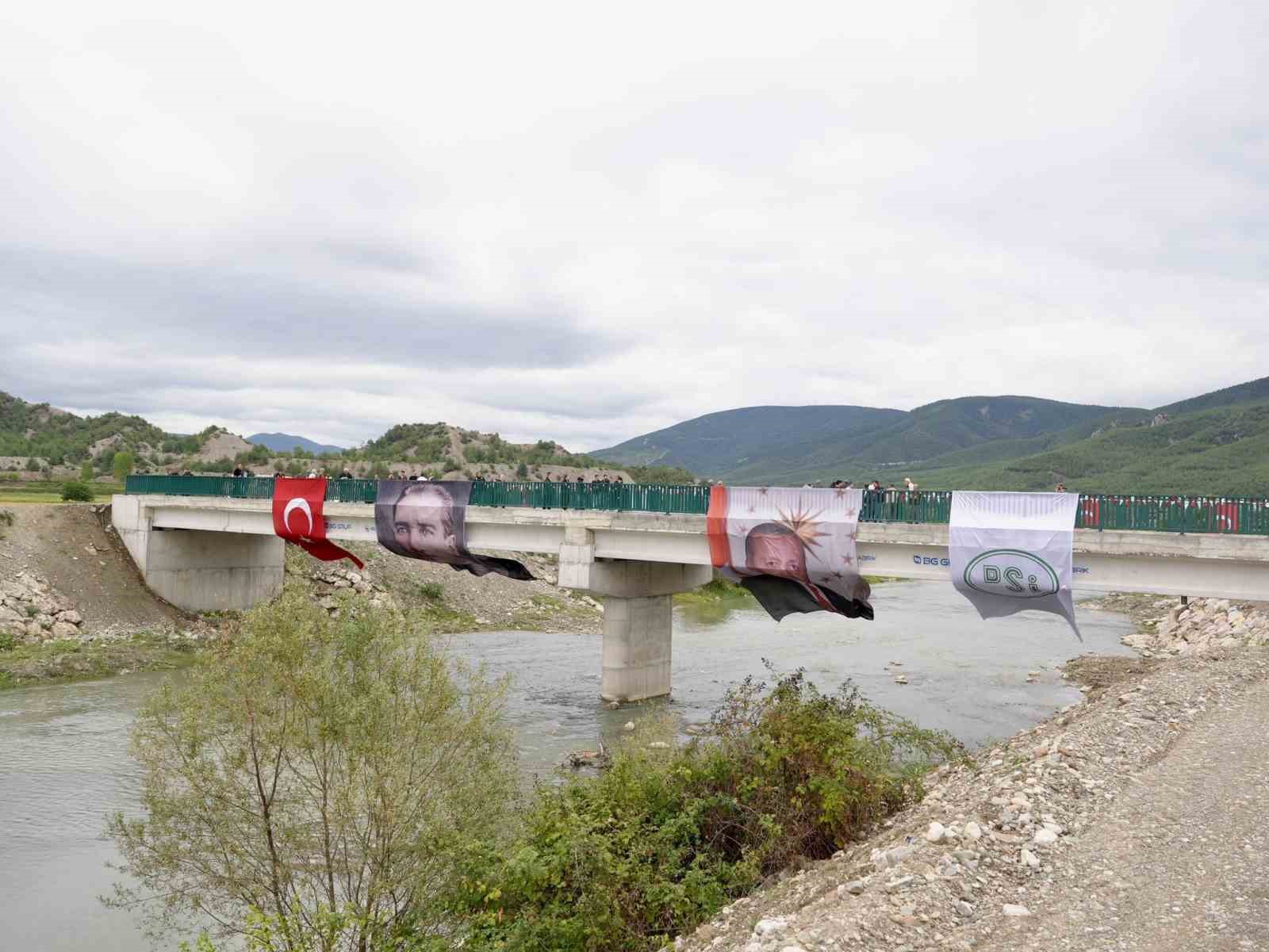 duragan-hacioglan-yesilkent-koprusu-hizmete-acildi