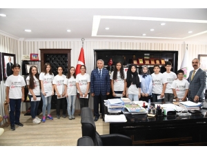 Belediye Oğuzata Kurslarındaki 21 Öğrenci Nitelikli Liselere Yerleşti