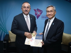 Bakan Çavuşoğlu, Tayland Ve Malezya Dışişleri Bakanlarıyla Görüştü