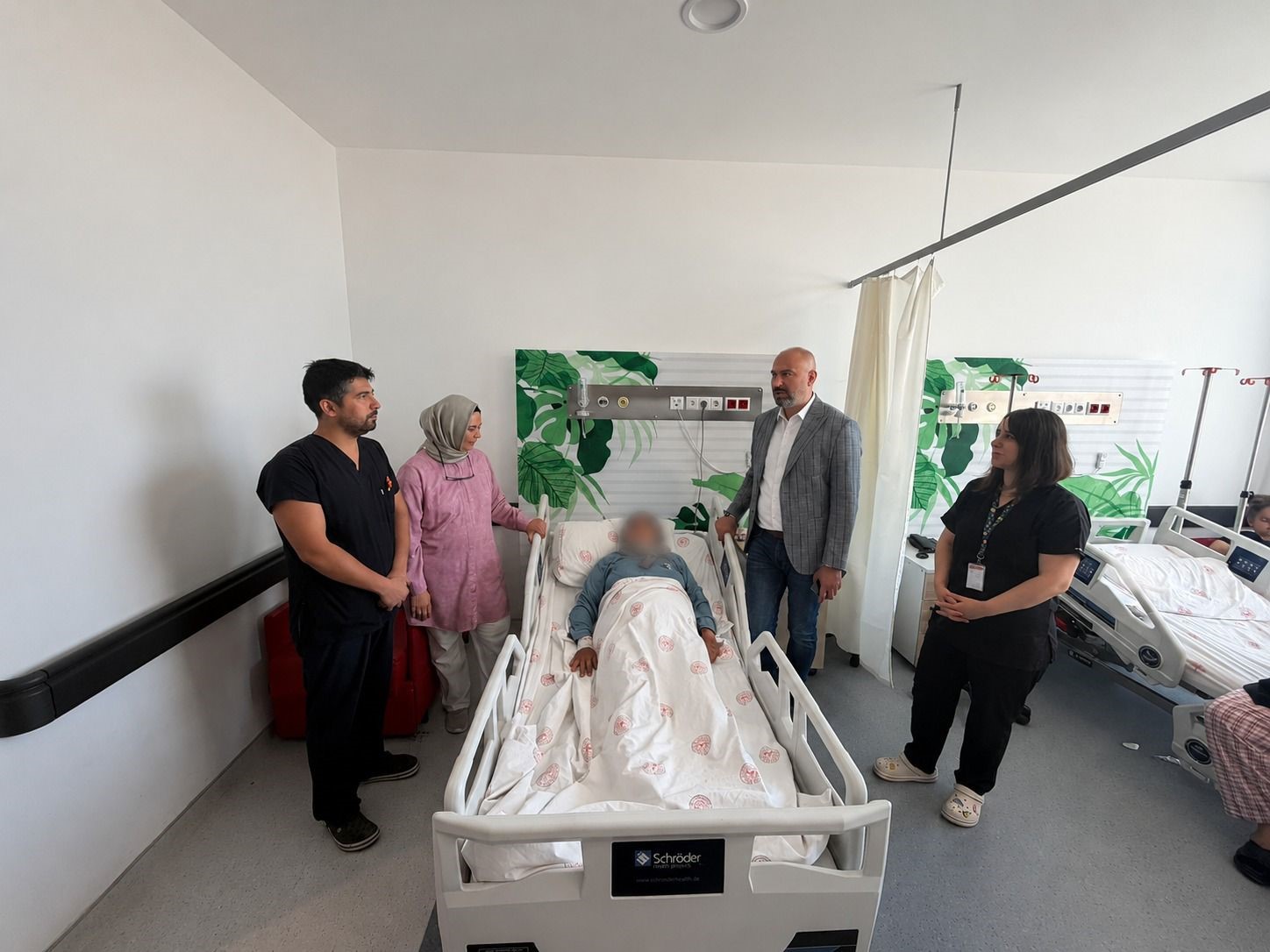 nigde-de-hastanin-vucudundaki-7-kiloluk-dev-tumor-basariyla-alindi