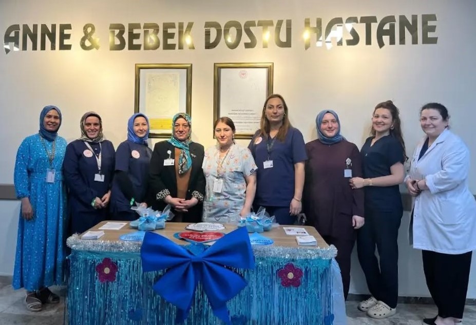 hastanede-anne-sutu-farkindalik-etkinligi-duzenlendi