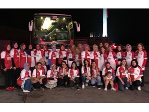 Ak Kadınlar Samsunspor Formalarıyla Büyük Kongrede