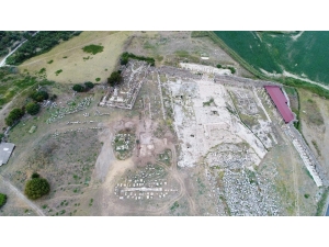 Magnesia’dan Heykel Fışkırdı