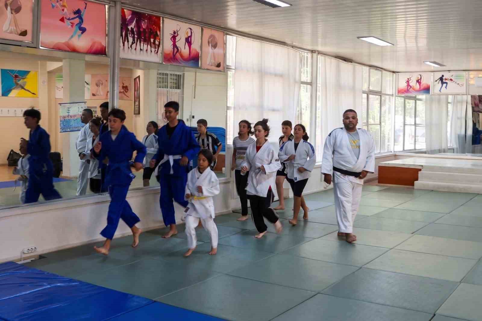 efeler-belediyesi-kurslari-devam-ediyor
