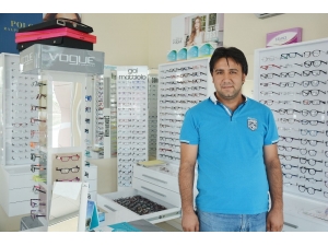 Göz Sağlığınız İçin Güneş Gözlüğünü Optisyenlerden Satın Alın