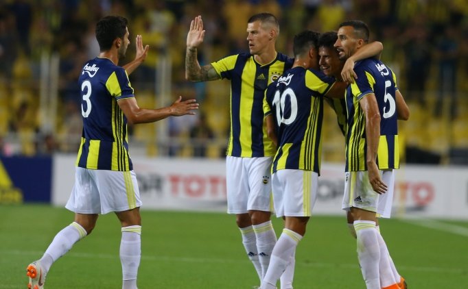 Sahne Artık Elif Elmas'ın!