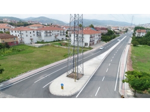 Gölcük Başöğretmen Caddesi Yeni Yüzüne Kavuştu