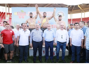 Taşköprü Yağlı Güreşleri’ni Recep Kara Kazandı