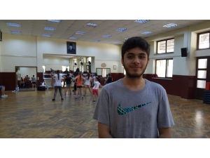 Türkiye Hiphop Şampiyonu Zeki Gündüz, Dünya Şampiyonası’na Hazırlanıyor