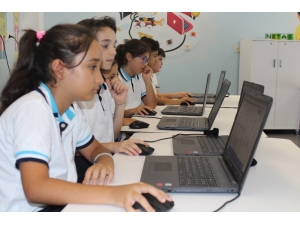 İzmir İl Milli Eğitim Müdürlüğü’nde Projeler Bitmiyor