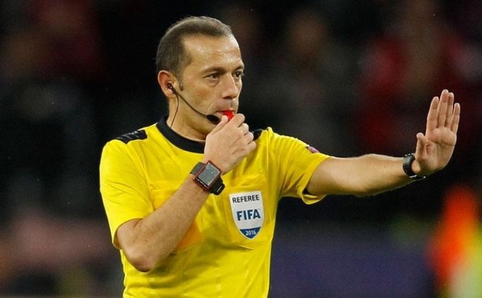 Süper Lig Hakemlerinin En Tecrübelisi Cüneyt Çakır